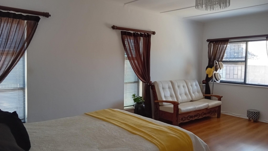 4 Bedroom Property for Sale in Parkersdorp Western Cape